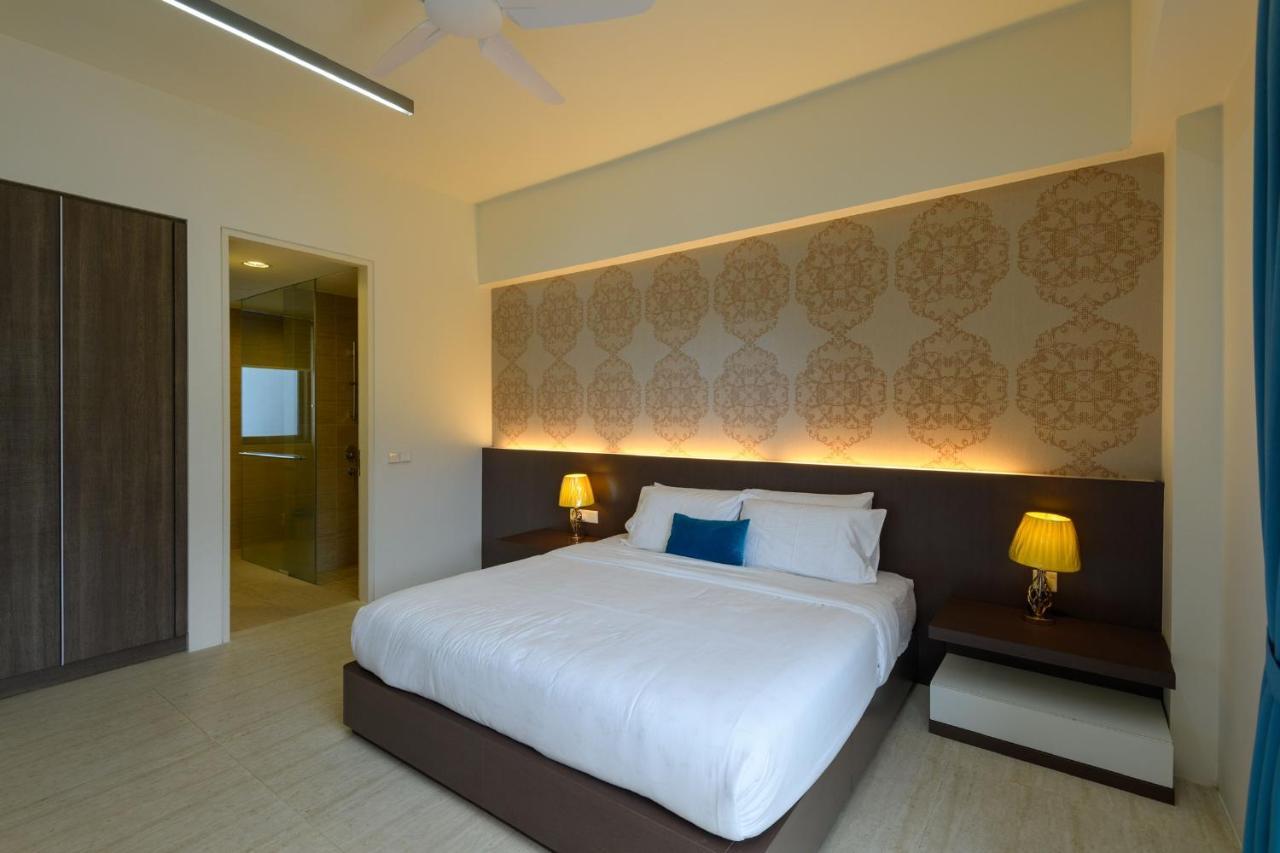 By The Sea Beach Front Apartment Batu Ferringhi Exterior photo