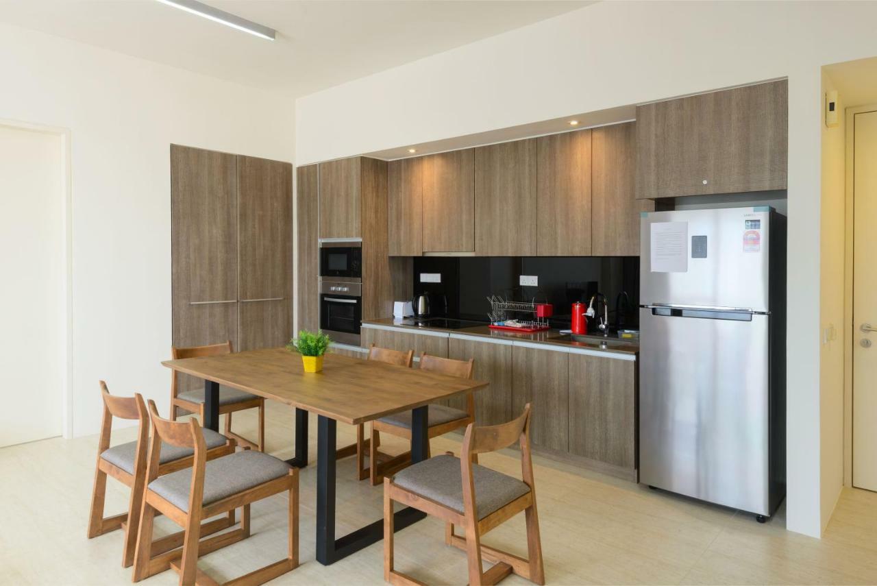 By The Sea Beach Front Apartment Batu Ferringhi Exterior photo