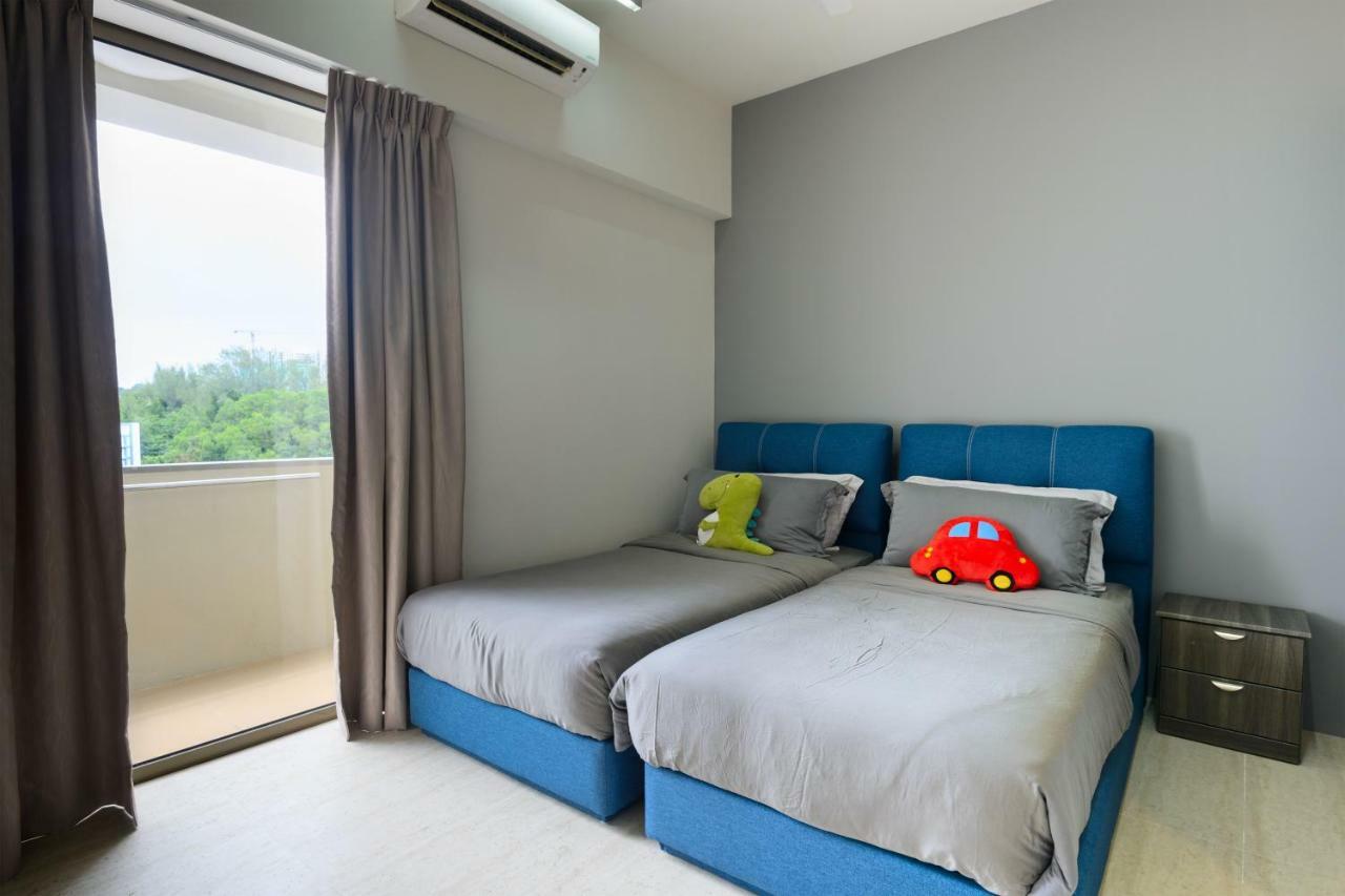 By The Sea Beach Front Apartment Batu Ferringhi Exterior photo
